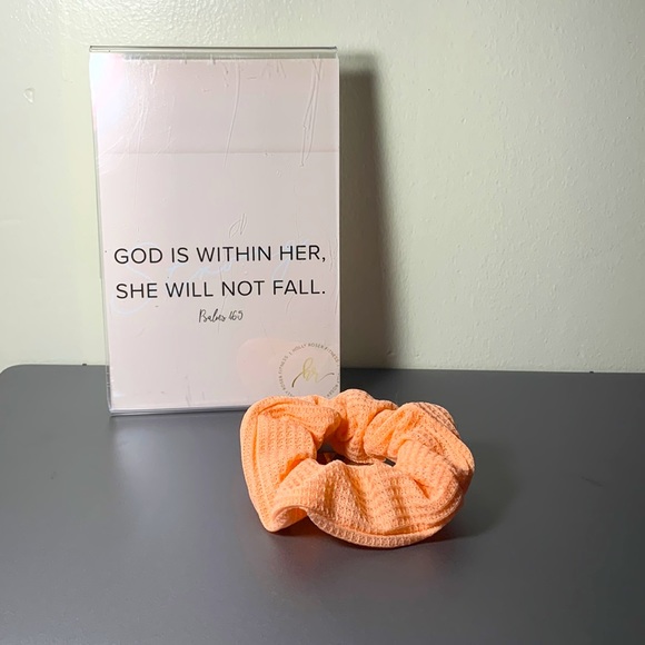 Accessories - Cotton Peach Scrunchie